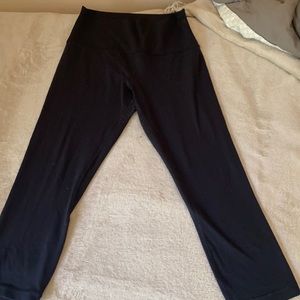 Black Lululemon Aligns